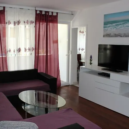 Antonio Apartment Split